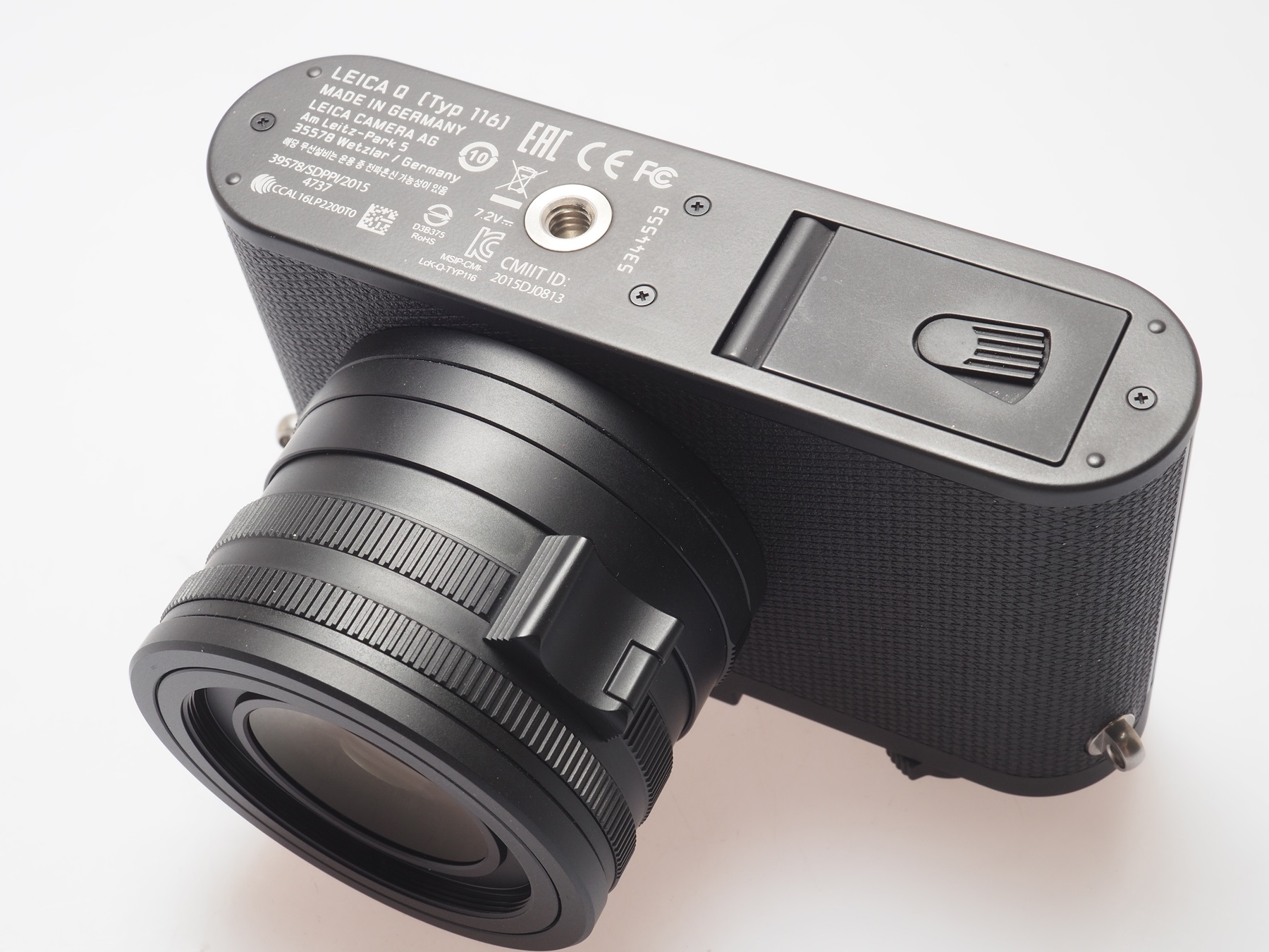 デジタルカメラ Leica Q-P ライカ Q-P」“本物”だけが持つ、まじりっけなしの魅力｜メンズ