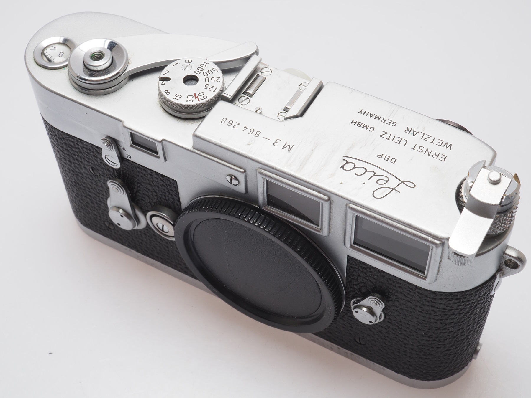 Leica M3 ボディのみ Taking a Leica M3 apart – Garbugli