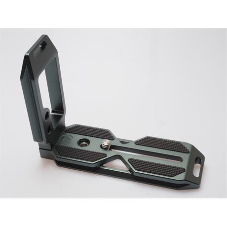 3 Legged Thing QR11-L 2.0 Universal L Bracket - Grey thumbnail