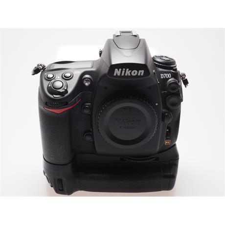 Nikon D700 Body + MB-D10 Grip thumbnail