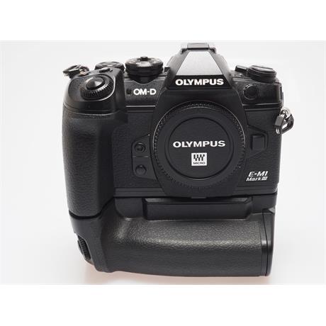 Olympus OM-D E-M1 III Body + HLD-9 thumbnail