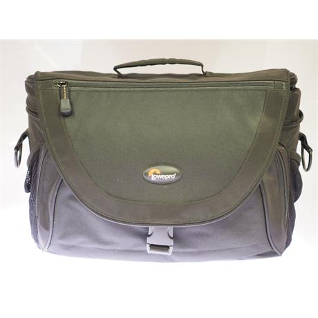 Lowepro Nova 5 - Black thumbnail
