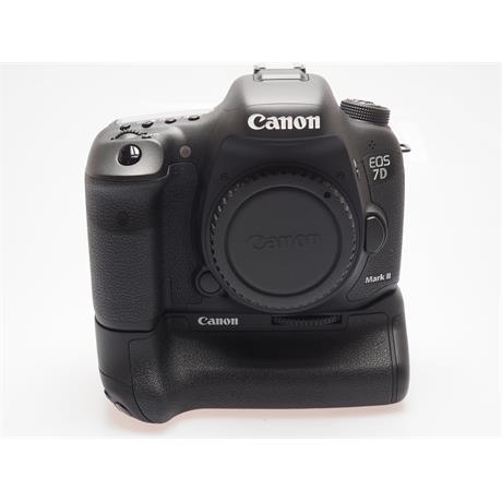 Canon EOS 7D II Body + BG-E16 Grip thumbnail