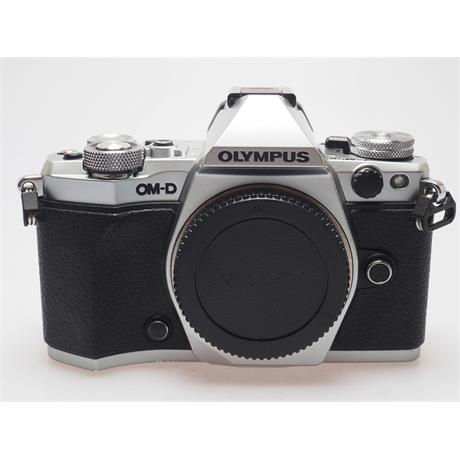 Olympus OM-D E-M5 II Body Only - Silver thumbnail
