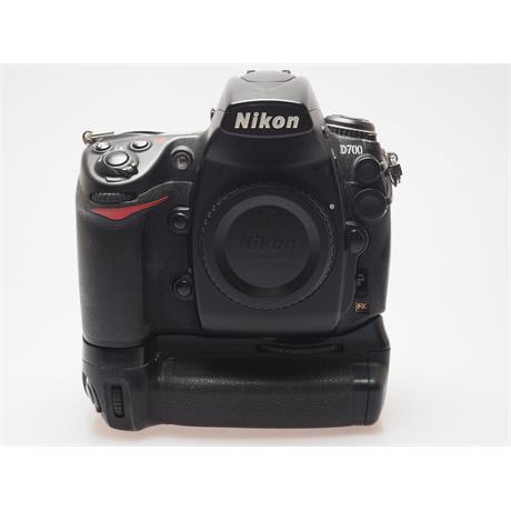 Nikon D700 Body + MB-D10 Grip thumbnail