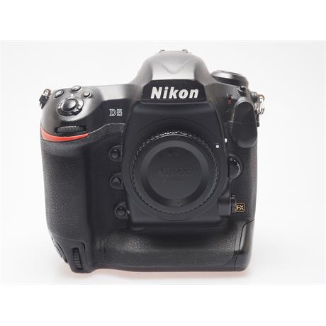 Nikon D5 Body Only thumbnail