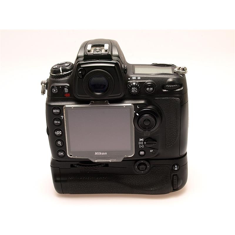 nikon d700 grip mb d10