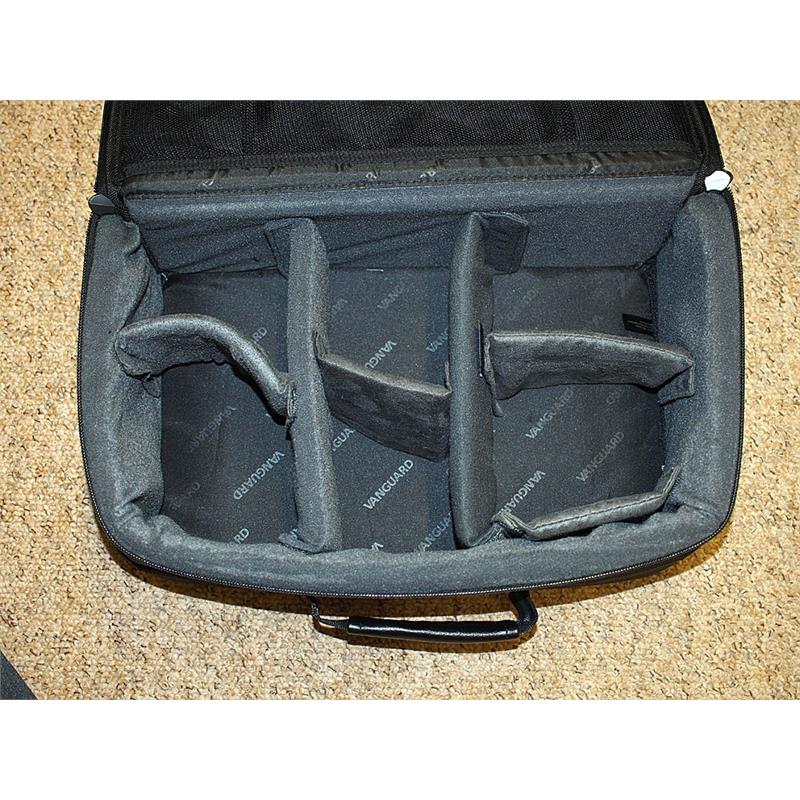 vanguard divider bag 37